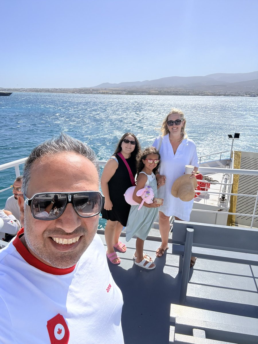 konst_anton's tweet photo. Island hopping. A short commute between Paros and Antiparos. 🇬🇷⛴️☀️
#Antiparos #Paros #Greece https://t.co/AitYpCJrZH
