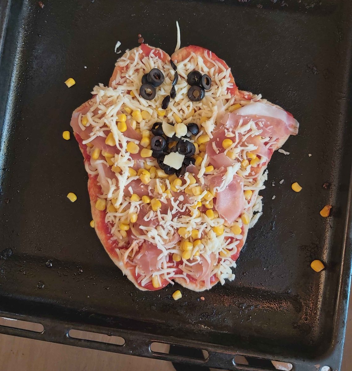 Lotostar_Art's tweet photo. who said animal hospital fans can't cook🗣🍕️🔥🫄🚜 https://t.co/7ECmS1PkMm