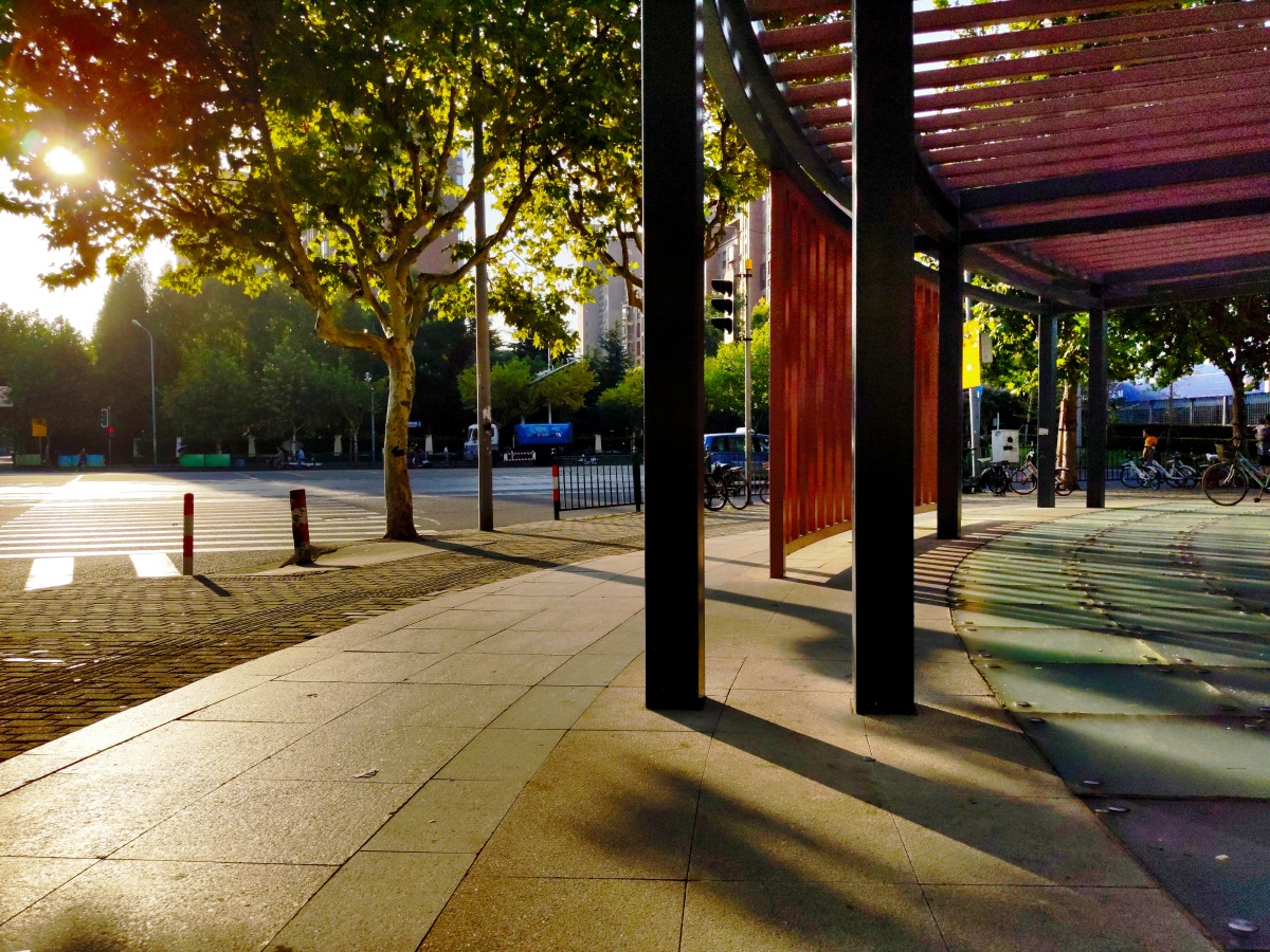 Teyssie43436963's tweet photo. Caught this unexpected afternoon glow painting a random street corner—city vibes hit different when the light’s just right.， https://t.co/XRbt2Ryegq