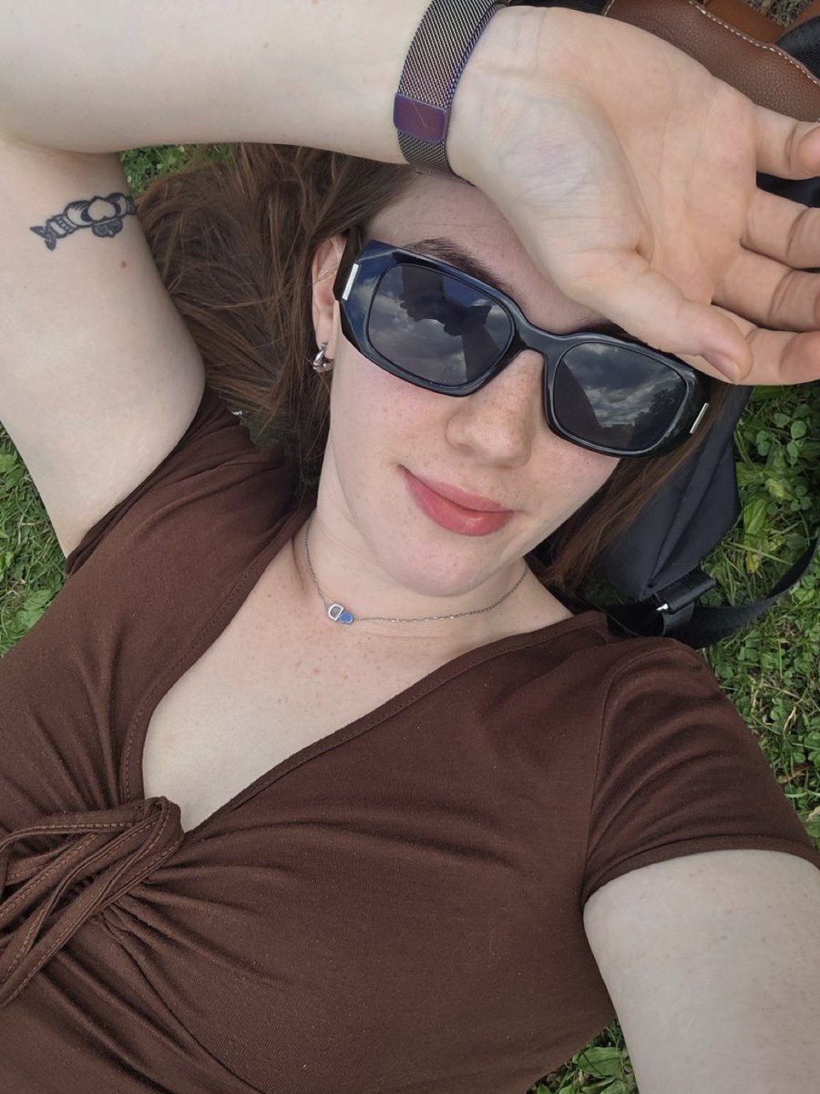 PatronneAssmk4's tweet photo. Admirez-moi avec des averses d'argent et de soleil en envois
#findom #Slave #soumis #Pieds #bdsmِ https://t.co/3FQ5OIroSh