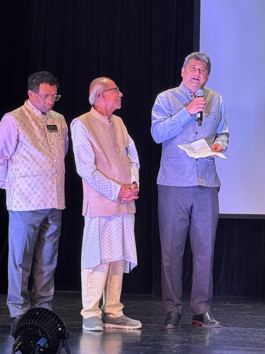 cgihou's tweet photo. Consul General D.C. Manjunath attended the 10th Sewa Dancing Stars Competition, organized by Sewa International Houston at Durgabari.

CG appreciated SEWA for celebrating and promoting India’s rich cultural heritage among the community. On the occasion, CG also felicitated renowned Mohiniyattam exponent Dr. Sunanda Nair, recipient of the Sangeet Natak Akademi Award 2024. 

#SewaInternational #IndianCulture #SangeetNatakAkademi #IndianDiaspora #CGIHouston