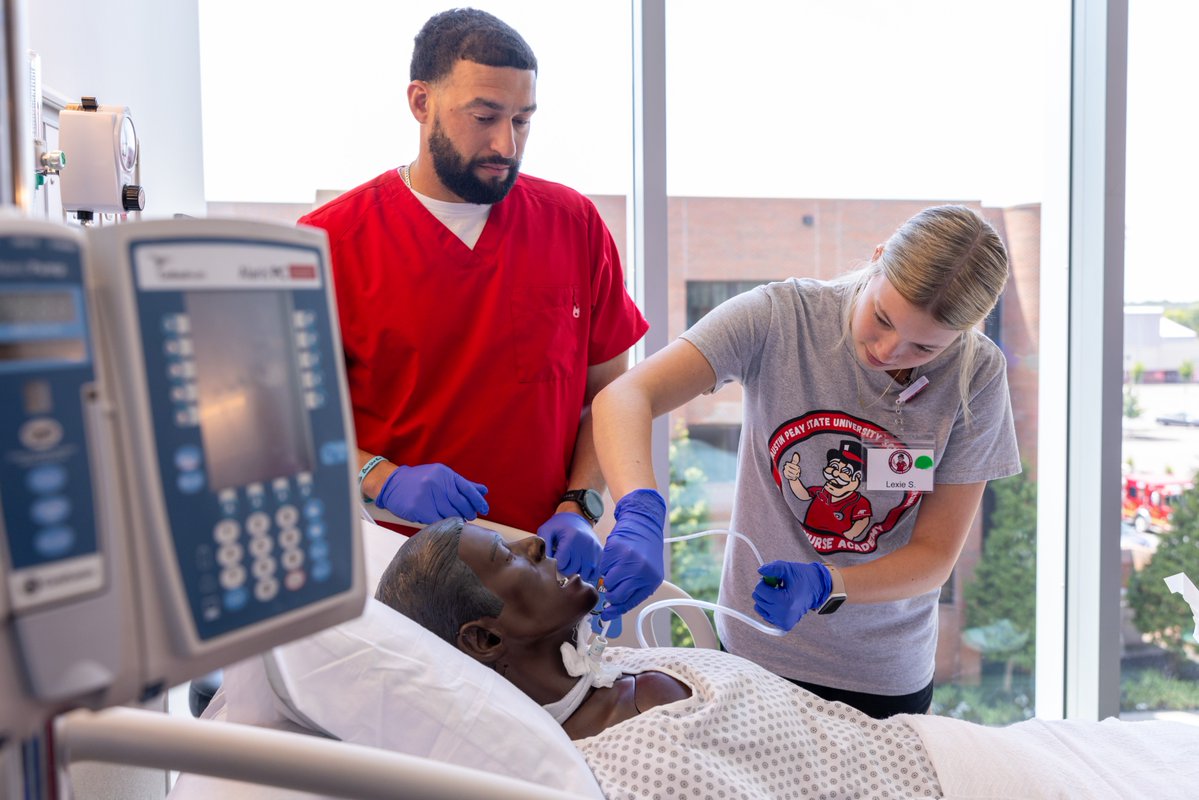 APSUAlumni's tweet photo. The Austin Peay State University Foundation has been awarded $106,481 in grant funding from the Clarksville-Montgomery County Community Health Foundation. 
Read more: https://t.co/S3MWmnfB8Y
#GovsForLifeExperience | @austinpeay | 
@PresidentLicari https://t.co/2MrxbMxehY
