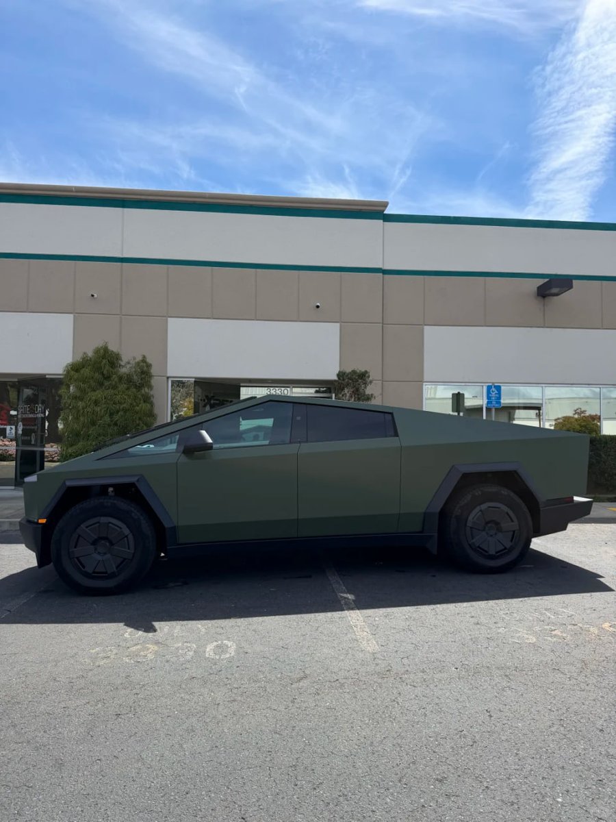 akorede904's tweet photo. Camera system is great for both security and capturing cool moments. #Tesla #SmartFeatures https://t.co/y3U3JnVFBf