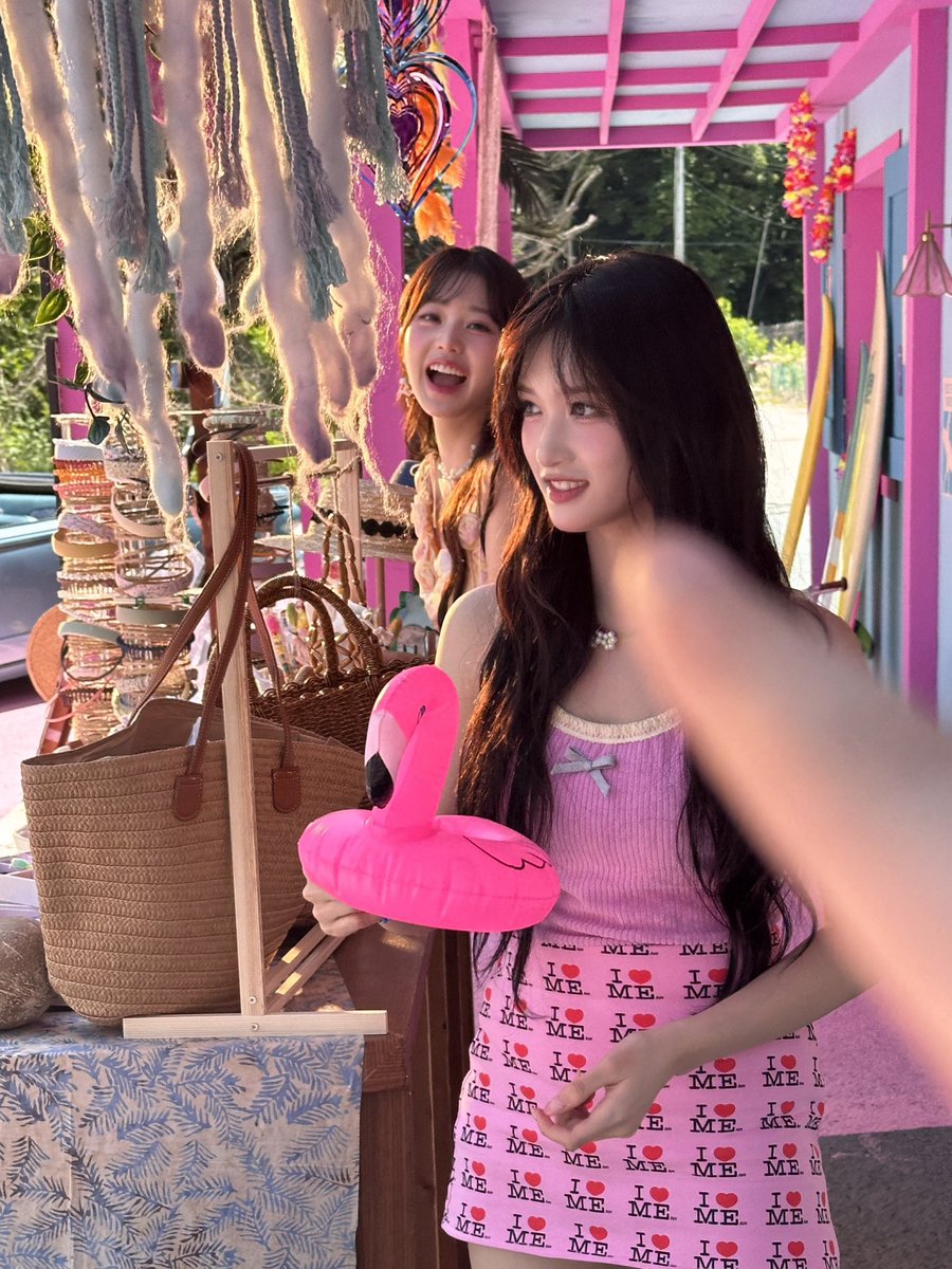 s39hyewonnn's tweet photo. リズの撮るウォニョンが世界で一番好き https://t.co/y6GUDIhxDf