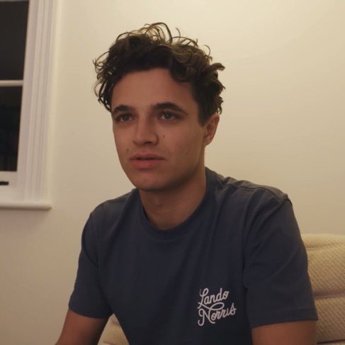 Iandosc's tweet photo. lando is so effortlessly pretty https://t.co/DJQotVyKUG