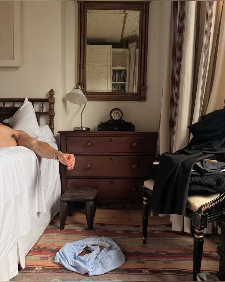 incelbarnes's tweet photo. Special dinner for Samtember. I didn't know this was happening. I'm glad it's happening. 😸. I don't appreciate the sexual artworks and writings of Sam. 🤬. 🤬. Stop perceiving him. Keep liking him. Don't love him romantically. Thank you. 🙂. #Love. #Samtember. #ILoveSamWilson. https://t.co/pS0CnBgyJg