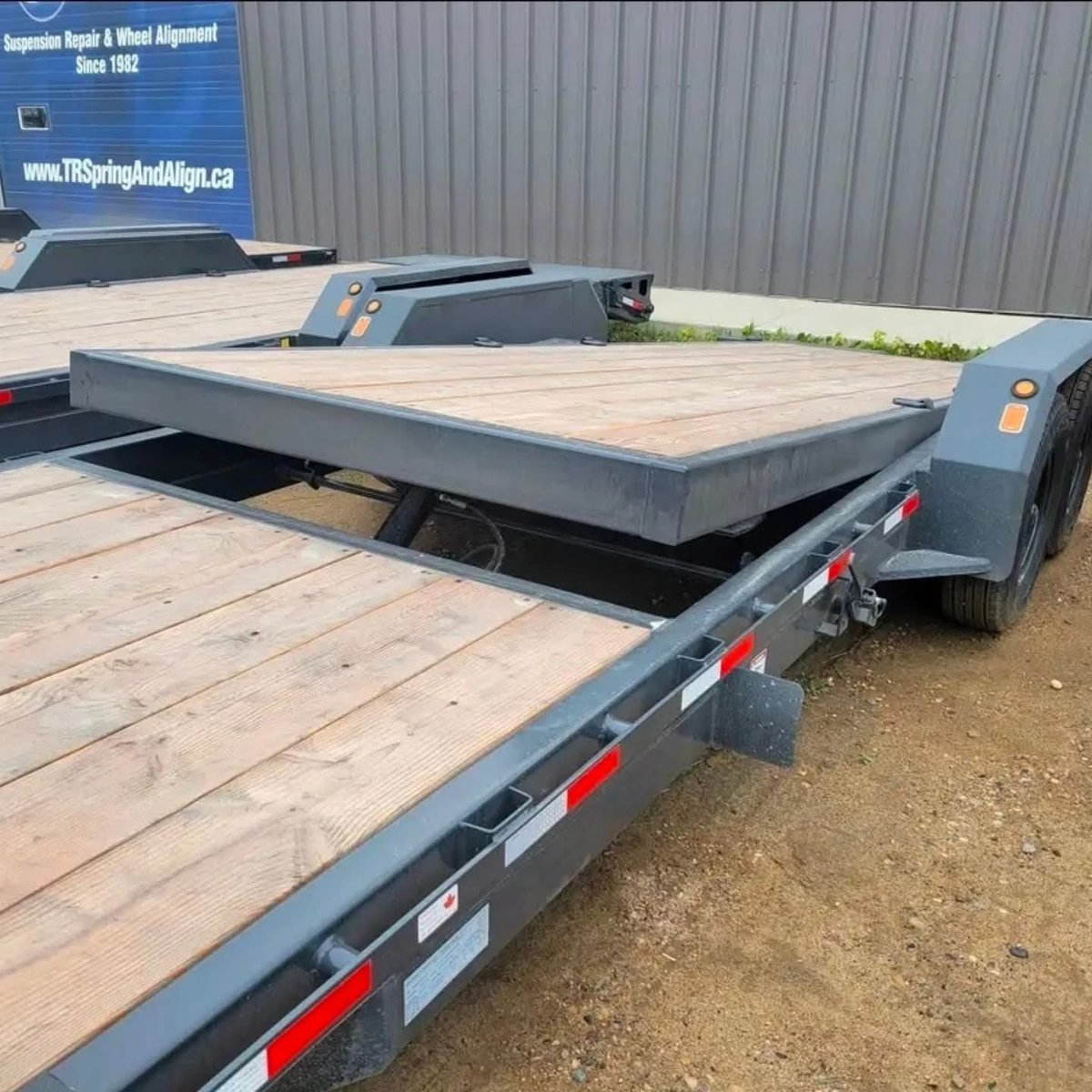 TRSPRINGALIGN's tweet photo. 2026 PRECISION 22' Gravity Tilt Trailer 

Commercial-duty build with tandem 7k axles, 5' stationary deck, and premium extras:

• A-frame lockable toolbox
• Spare tire carrier
• Front &amp; fender rubberized stone guards
• Hydraulic dampener

Price: $16,950 (+ taxes) https://t.co/qEwNKZfeBJ