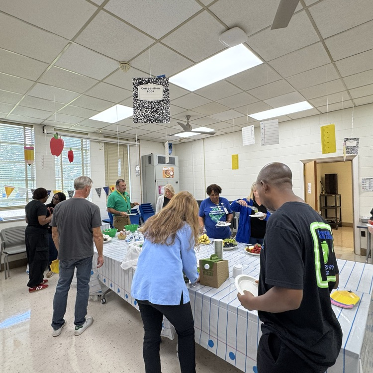 cpkcareercenter's tweet photo. We welcomed our teachers back for a brand-new school year by going over the ABC’s of CCC! Here’s to a great year of learning, creating, and preparing students for their futures! 💙💚 #FutureFocused #CareerReady https://t.co/ZczviObEN8