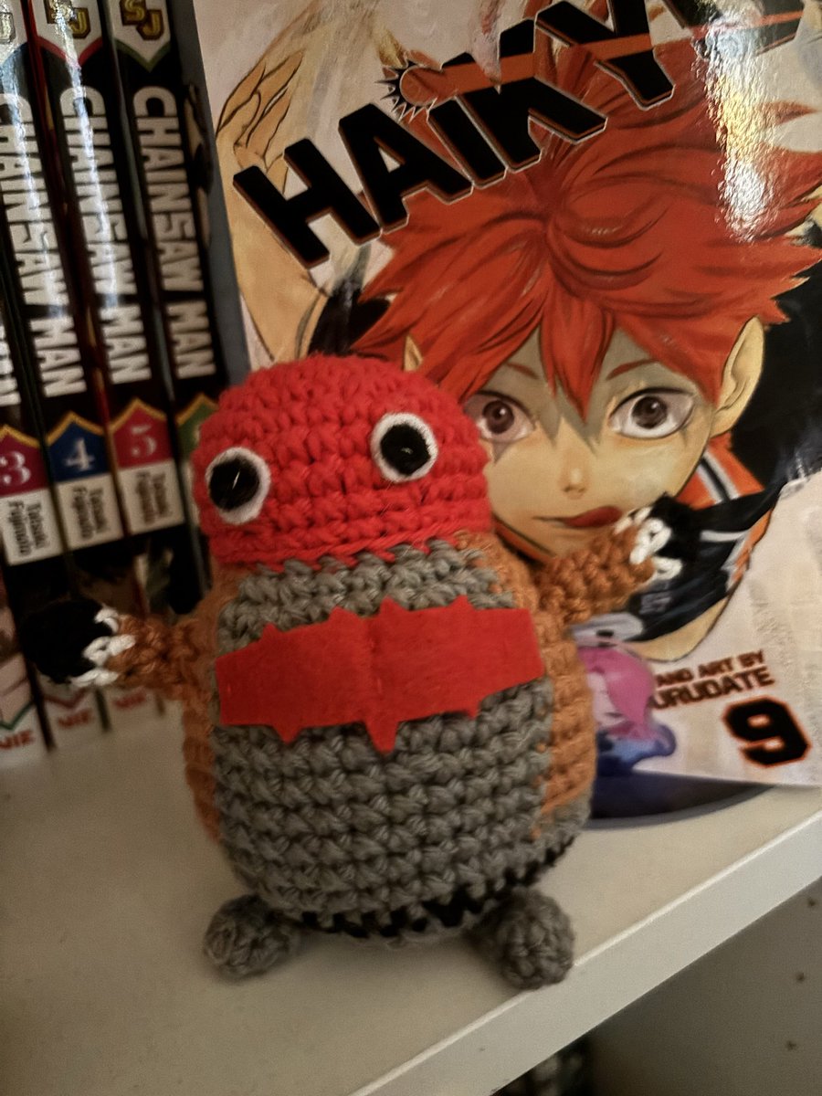 miinlia's tweet photo. though i may not have the big fatson my bestie crocheted me a mini one!! i love him with all my heart https://t.co/mSX1P64Hca