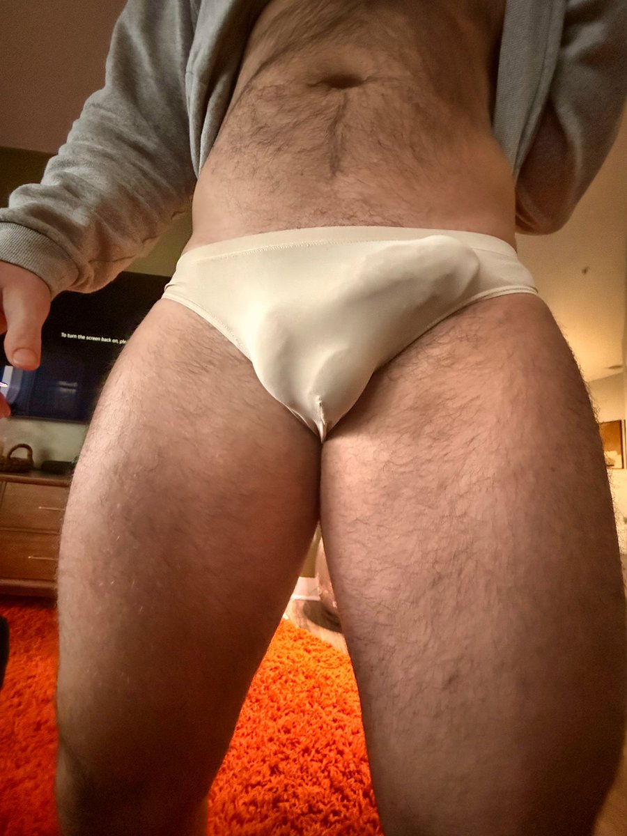 Silas_hole's tweet photo. Four day load making my balls huge https://t.co/t2yUOeUX4C