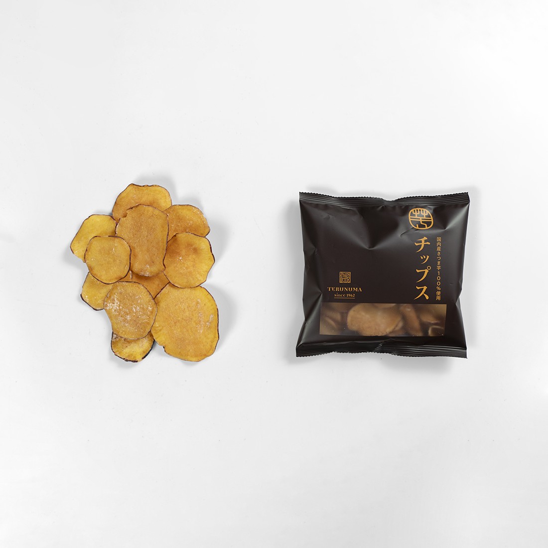 hoshiimo_teru's tweet photo. BSノブロック物産展様で「この世で一番美味いさつまいもチップス」と称賛いただいております「さつまいもチップス」ですが、ただいま非常に多くのご注文をいただいており、200gサイズは一時的に品切れとなっております。

9月7日（月）に販売再開を予定しておりますので、ご不便をお掛けしてしまい申し訳ございませんが、今しばらくお待ちくださいませ。なお、食べきりサイズの「さつまいもチップス50g」は、現在もご購入いただけます。

▼50gサイズはこちら
https://t.co/2qrTMGLPgt

▼10％OFFキャンペーン対象商品はこちら
https://t.co/tAE0TSW4iG

今後とも照沼オンラインストアをよろしくお願いいたします。

#照沼 #干し芋 #さつまいもチップス #丸干し #BSノブロック #BSノブロック物産展