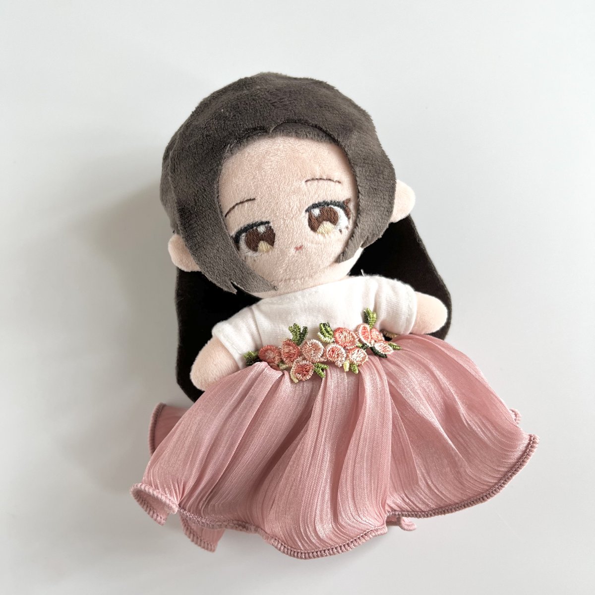 mofmofcloth's tweet photo. 100均で買ったシュシュとレース。
推しぬいのスカートにしてみたら、割といい感じ✨
#ぬい服 #セリア購入品 https://t.co/vsssDpeH5i