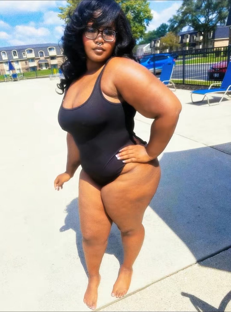 prncessOnXstasy's tweet photo. #bbw #thick #wlw 🏊‍♀️ https://t.co/dl3OUSjWTQ