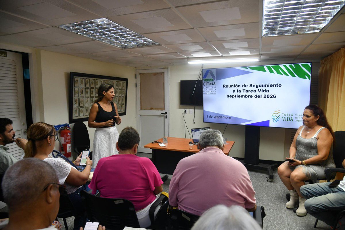 MayraArevich's tweet photo. En el @MINCOMCuba celebramos la reunión mensual de #TareaVida. Presentamos avances en energía solar, transporte eléctrico, sostenibilidad alimentaria y proyectos comunitarios. Conectamos voluntades en  #CubaPorLaTransformaciónDigital ambientalmente sostenible y  soberana. 
1/2 https://t.co/N5gI0eERXD