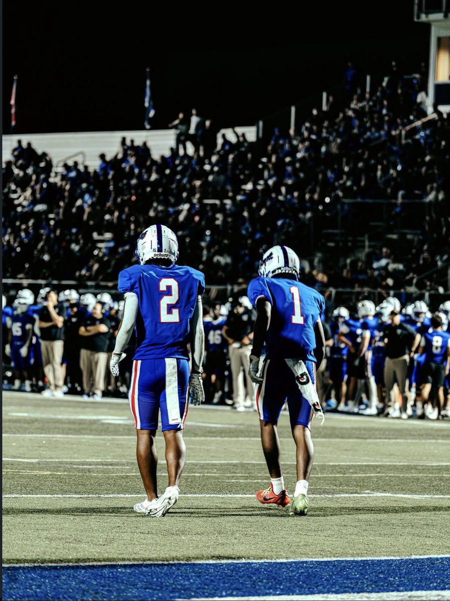 Devbrooks00's tweet photo. Starting the season off 1-1 many more dubs to catch with my brothers. https://t.co/MQ7KepeQJz