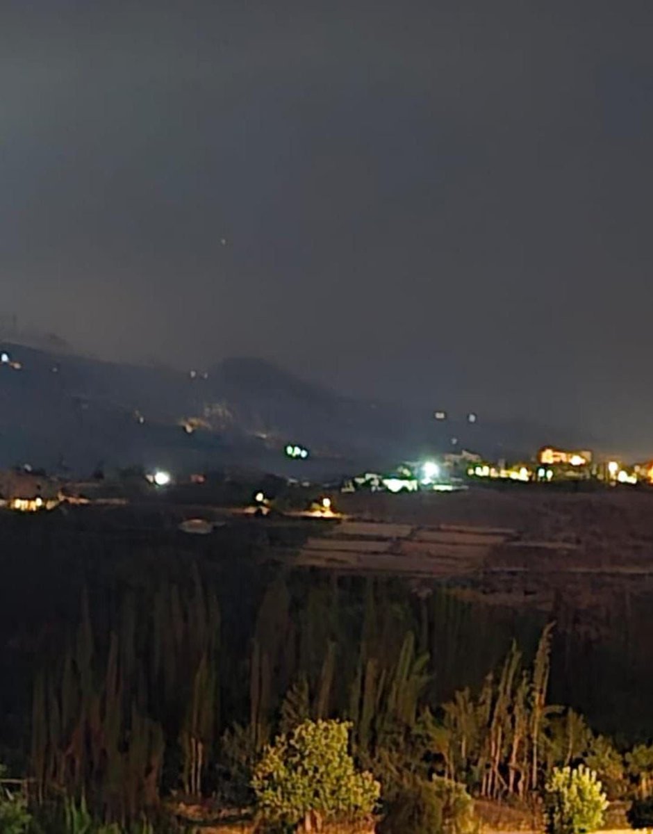 HadiHtt's tweet photo. South Lebanon under Israeli bombing:
Heavy strikes just now on Ali Taher area and Mansouri. https://t.co/ubeyy2ztye