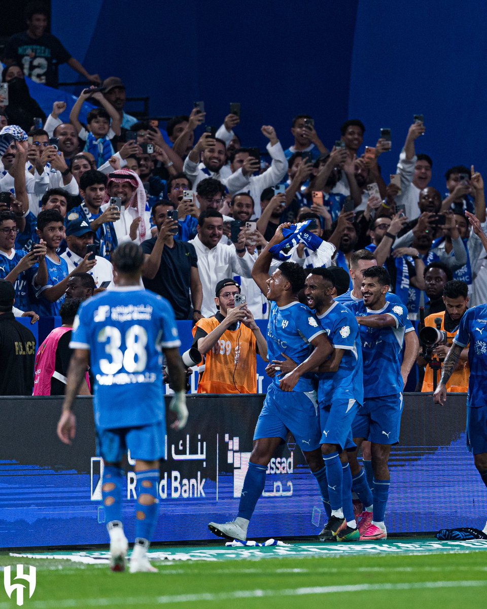 ll_yz1's tweet photo. أولي نشششووووه 💙💙 
رجع لي الشغف للهلال https://t.co/ozd7v46ReD