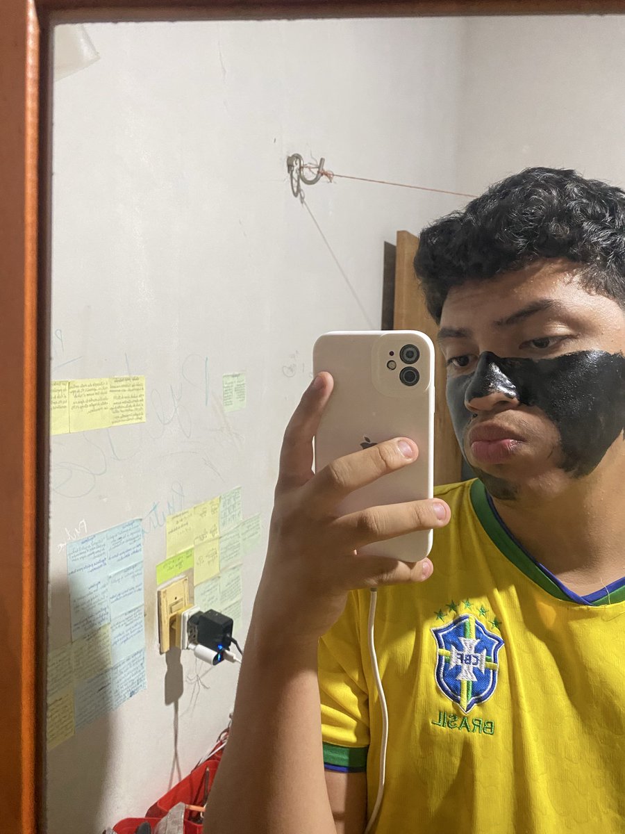 Pyetropinheiro's tweet photo. Algum 🏳️‍🌈 pra amigar? https://t.co/kKMJ81tJlS