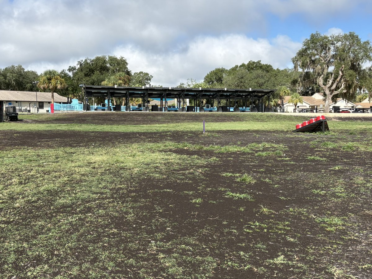 TurfsolutionsFL's tweet photo. Kyle Brooks is laying down a thick layer of Black Gold! The top tracer range at Zen Woods receiving a much needed soil amendment! @HillenDamian @JackCreveling @TurfMech70 @BorRazu13 https://t.co/AZfbLVuYXc