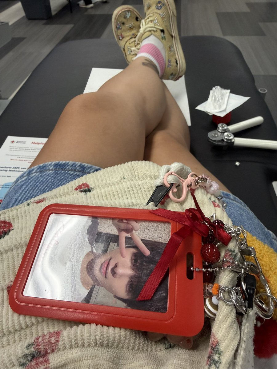 peachpanini's tweet photo. saved lives with taehyunnie today :3 https://t.co/oqJiLeCb2B