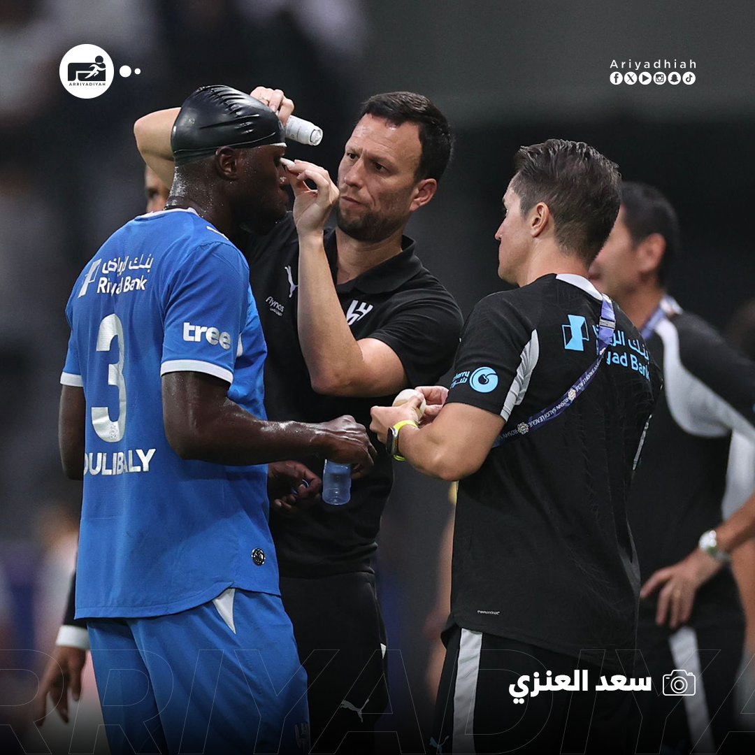 ariyadhiah's tweet photo. 🚑 إصابة كوليبالي خلال مواجهة الأهلي 

#الهلال_الأهلي 
#دوري_روشن_السعودي🇸🇦
#RoshnSaudiLeague https://t.co/nswmvfX98k