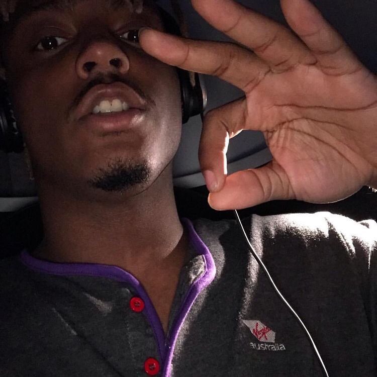 meannWAP's tweet photo. Juice WRLD allegedly has 3 songs with big artists that are yet to be leaked or released

Westin feat. Gunna
I Wonder feat. Lil Uzi Vert
Toke feat. Playboi Carti
+ more https://t.co/eWAsTMyN4F