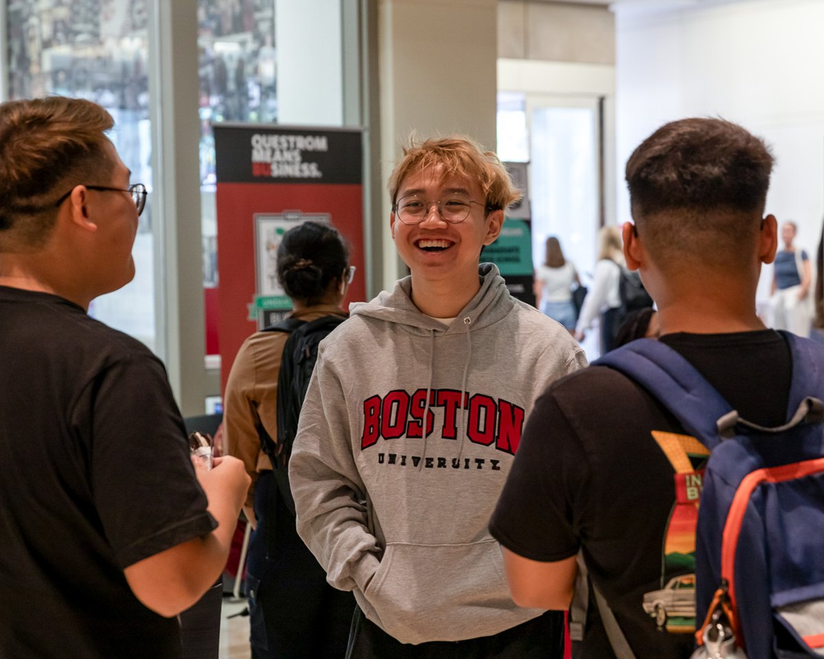 BUQuestrom's tweet photo. Happy first day, Questrom! Whether you’re starting your first semester or your final year, today is a chance to think bigger, challenge convention, and turn new ideas into real-world impact.
Be brave. Stay curious. Let’s get to work. #HappyFDOC #FDOC https://t.co/BzxLUzT6G6