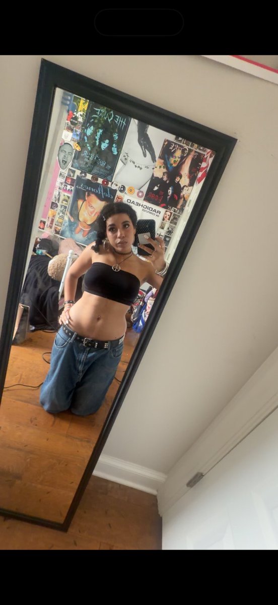 weirdmixedgirll's tweet photo. Do u guys see any difference at all, even a little? The first pic is August 2nd and the seconds are today. Ik fs my chest shrank but idk abt my body it looks the same. I’ve lost 12 pounds since then, same clothes. https://t.co/p5lcDsDwQS