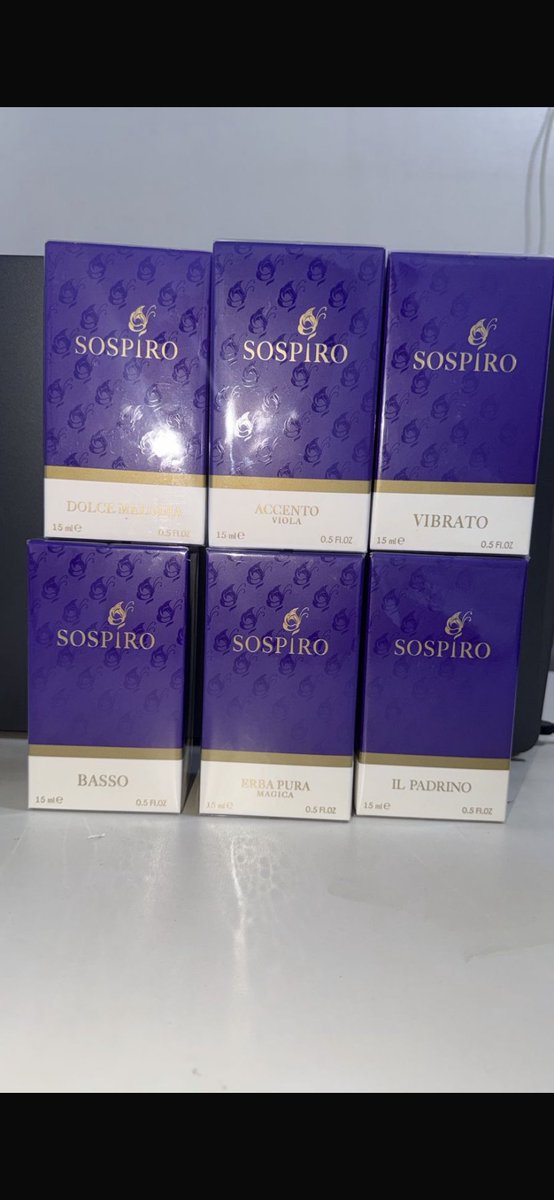 Fawh81's tweet photo. ماودي احد ينحرم من عطر جميل ولايجربه بسبب سعره والله حق فيبراتو غويلي 

ووش سويت يالحايلي؟

الصيدة انك تاخذه ب ١٩٦ ريال ١٥ مل يعني مايعادل ٢٢٥ رشة

مو بس فبراتو بقية جواهر البراند باسو والبادرينو https://t.co/Gxi8maGB8L