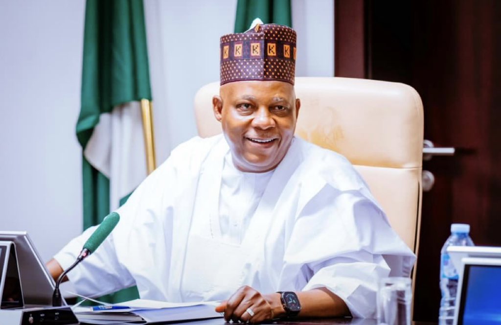 FUPREREPORT's tweet photo. ��🇬 A leader, a patriot and a committed servant of Nigeria.

Vice President Kashim Shettima continues to stand as a key voice in the journey towards national progress, unity and development.

Happy 60th Birthday to Nigeria’s Vice President! 🎂🇳🇬 https://t.co/QVKeuSVJPV