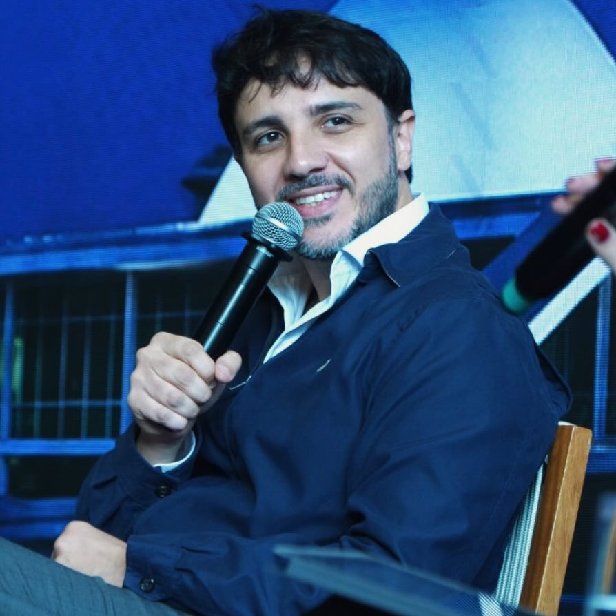 republiqueBRA's tweet photo. 🚨 🇧🇷 LIBEROU! Partido Missão informa que a decisão de Dias Toffoli (TSE) sobre a liberação da campanha teria sido inicialmente aplicada apenas ao vice, Aroldo Medina, enquanto a parte referente a Renan Santos teria sido retirada dos autos; minutos depois, porém, a decisão foi reinserida e a campanha do presidenciável oficialmente liberada.