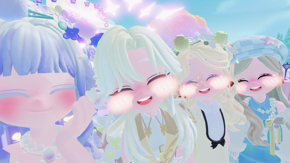 Hmsaq4m's tweet photo. だーいすきな大好きな3人が祝ってくれて大歓喜！うれしすぎた！💖💖💖
嬉しすぎて\(*ˊᗜˋ*)/♡
ありがとう💗これからもよろしくお願いします♡写真の厳選がムズすぎ
電話でも祝ってくれて♡
@mii____0110 @rei_12270 @nosuke_Heartpia 

 #ハートピア 
 #ばーすでーがーる
 #だいすき https://t.co/PCBrCMCDPn