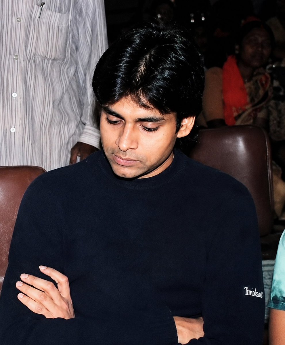sidhuuuu03's tweet photo. Let's share un seen pic's of Pavan Kalyan 🤗
#HBDJanaSenaniPawanKalyan #pspk https://t.co/fkpp2bPusB