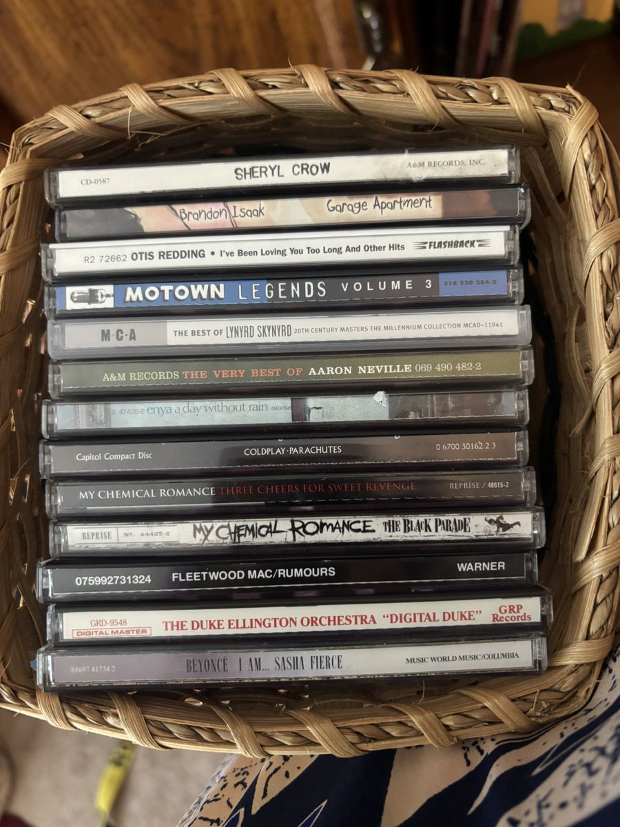 song4sum1's tweet photo. what CDs should i add to my collection musictwt https://t.co/djfKtqthiv