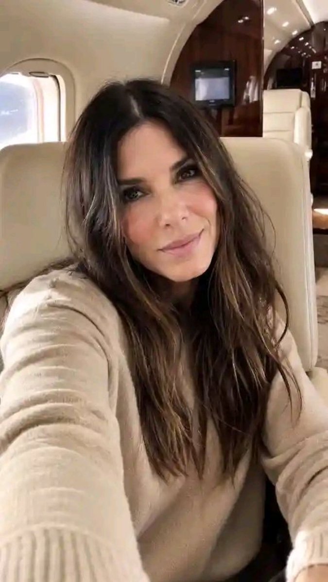SandraBull75w's tweet photo. I’ve been trying to reach you, honey, but you haven’t been responding, and honestly, I don’t know what happened. I’m sitting here on my private jet thinking about you, and all I want is for us to clear things up and hopefully meet in person someday. https://t.co/GmoJWqulUd