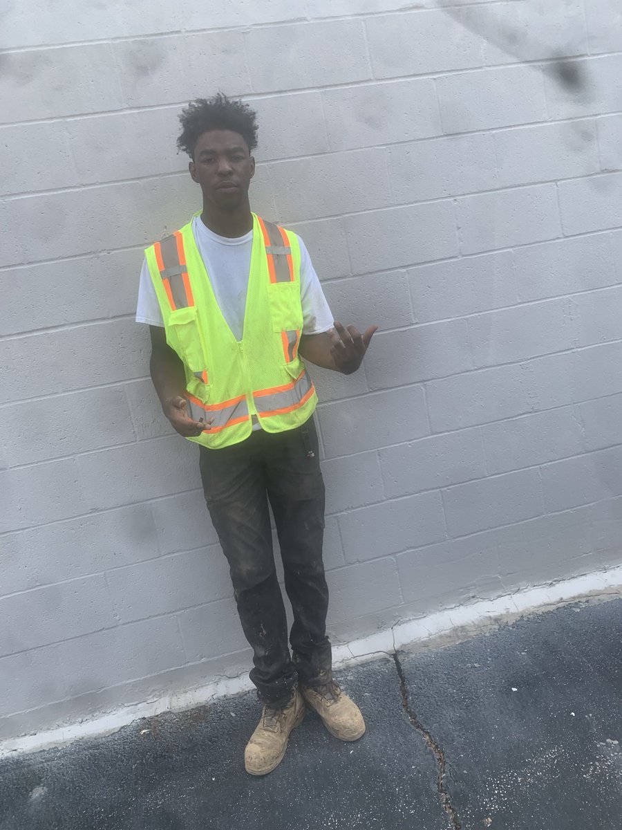 Zae_Splatt's tweet photo. Work House Tingz💜💪🏾💰 https://t.co/7ylKRBAuG9
