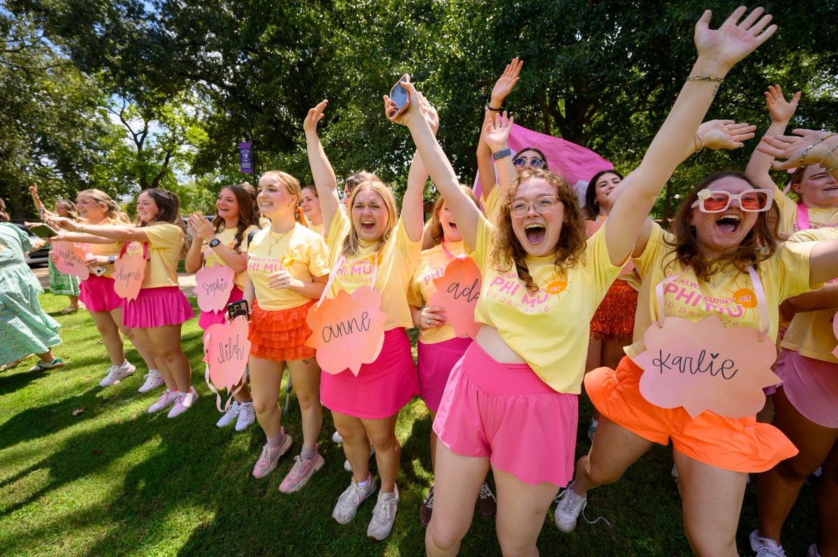 millsapscollege's tweet photo. We captured so many smiles, hugs, and signs at Panhellenic Bid Day! 💜
Congratulations to all of our chapters and a warm welcome to the newest members to our Greek Life community!
#MillsapsCollege #GreekLife #StudentLife #Sisterhood https://t.co/QPyd6ZJRmg