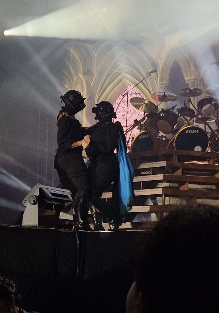 cirrus__cumulus's tweet photo. Cirrus x Cumulus
A bonded pair summoned together when Copia tried to only summon one ghoulette, but there was no way that Cirrus was leaving her bondmate behind...... The lionesses......... https://t.co/Lf7Q9evu4C