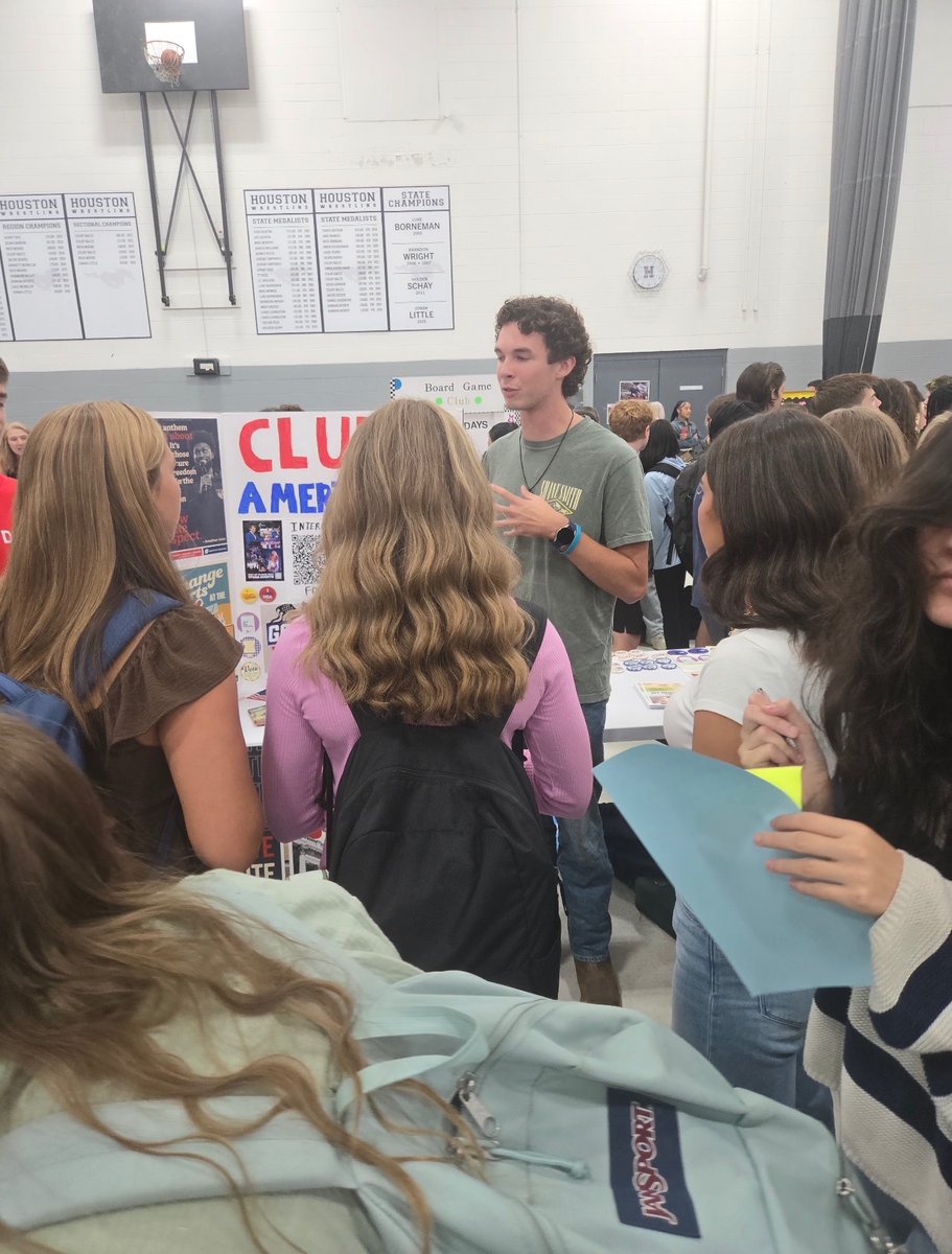MasonRGuerra's tweet photo. Shout out to Brant Loper down at Houston High School.

He was able to get 22 interest forms signed at their club fair. So incredibly excited to see everything they accomplish this year! 🇺🇸 

@tpusastudents https://t.co/0BCiuLrJlr
