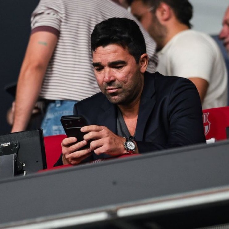 Thebarca_review's tweet photo. 🚨 OFFICIAL: Despite late links to Barca's defensive cover, Deco has confirmed to Gigantes that there will be zero incoming movement before the window slams shut tonight.The squad is locked in. The management is entirely satisfied with what they built. 🔵🔴 #FCB #LaLiga https://t.co/yvSDYQaJGB