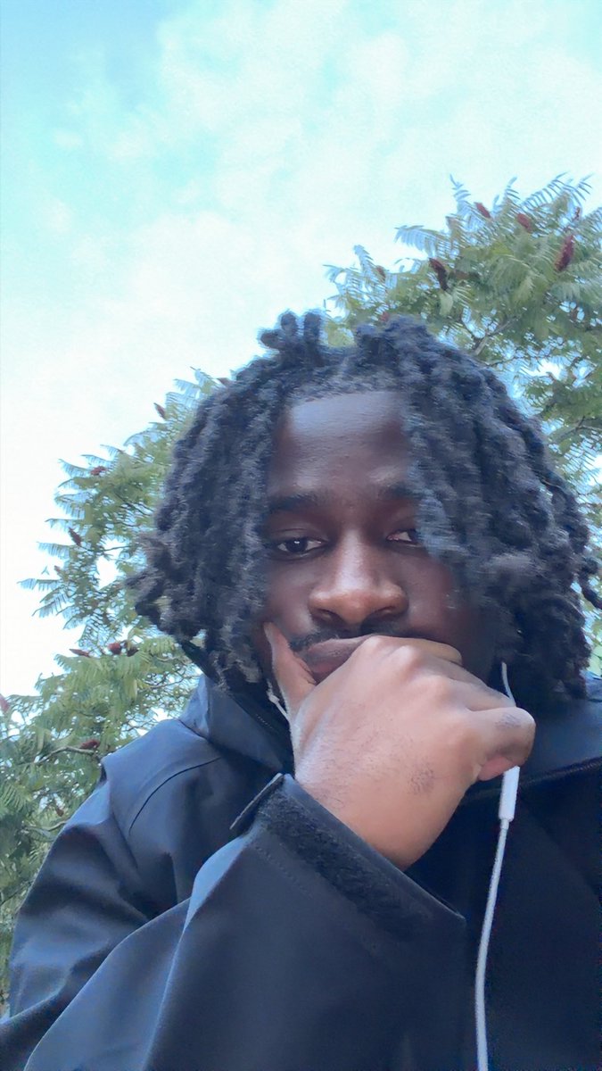 HakkzGetsOwo's tweet photo. Rare selfie https://t.co/jc3WnQl4N5