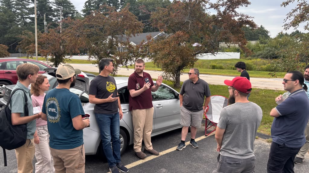 serrapedro's tweet photo. 🧵Freedom is not a spectator sport.

Nobody is asking us to give hundreds of hours. Our citizen legislators already do that.

But let's do 3 hours this Saturday the 5th at 10am
Friendly Red's Tavern. At least be a driver, please.

@AFP_NH @AFPAction @CANewHampshire @nhliberty https://t.co/PNv0fGsn23