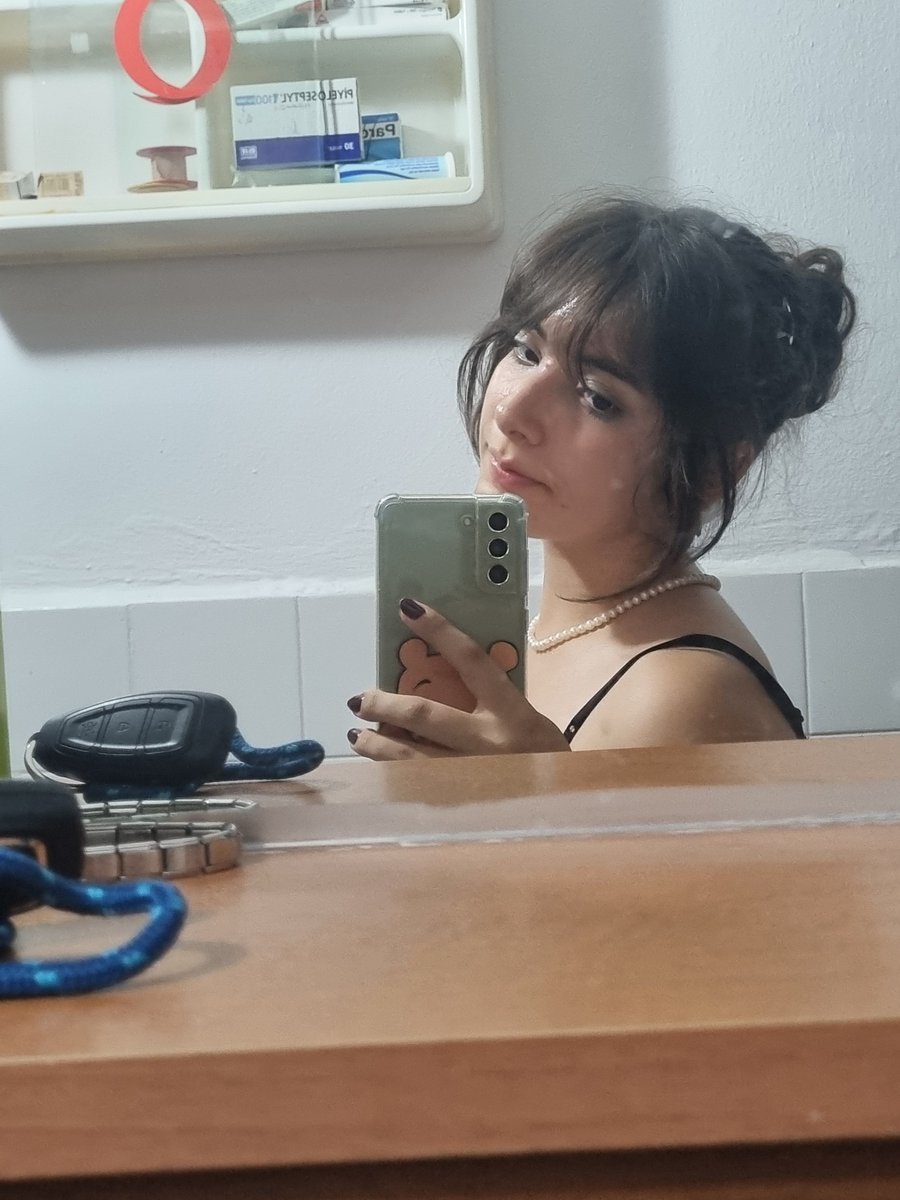 eyluloyunda's tweet photo. some dude said hotel https://t.co/4PloymJUgX
