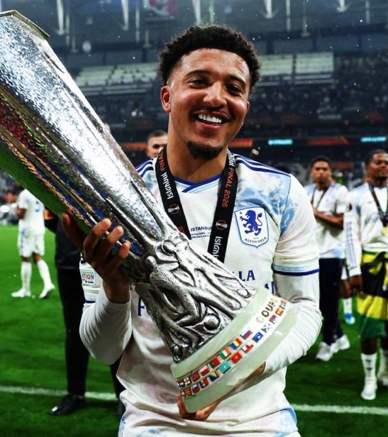 TouchlineX's tweet photo. 🚨 𝗕𝗥𝗘𝗔𝗞𝗜𝗡𝗚: Jason Sancho is on his way to Brazil to sign for Palmeiras.

— @AlfonsoPartidor https://t.co/RzCTk9cJVW