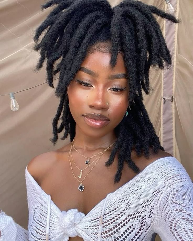 justsofiething's tweet photo. What do think about girls on Dreads https://t.co/6PLp8gjVXk