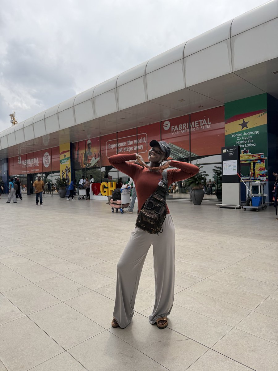 Efyakimora's tweet photo. It feels good to be back in Nigeria 🇳🇬 💃
11th country of the year 👏
Welcome to Abuja, where luxury meets Nigeria’s Capital 😘🤏
#nigeria #abuja #travelcontentcreator #travelvlogger https://t.co/y1iJVYLcrk
