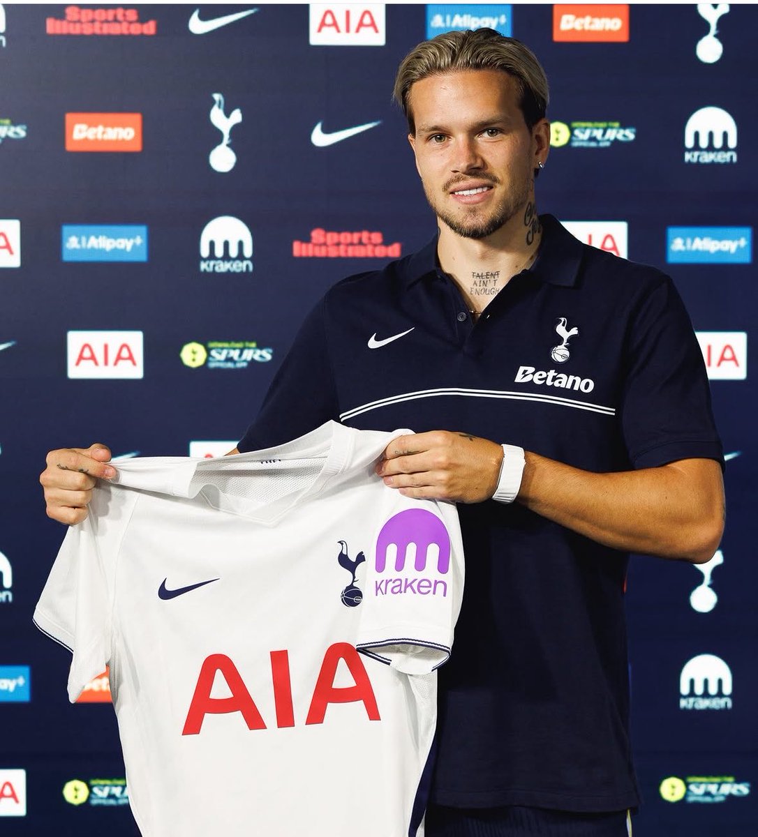 DSI_Football's tweet photo. Tottenham Hotspur announce Mykhailo Mudryk has joined the club on a season-long loan. https://t.co/OzjS0pAueL