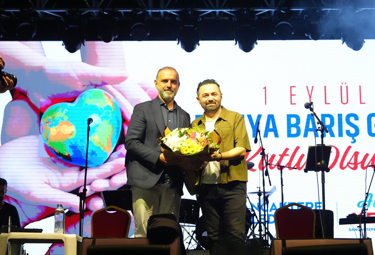 alperyegin_'s tweet photo. 🎶 Sancaktepe 3. Kültür ve Sanat Festivalimizin final gününde Ayazma Yaşam Vadisi’nde komşularımızla bir araya geldik. Kıymetli sanatçılarımız Hüseyin Ay ve Apolas Lermi’nin sahne aldığı gecede festival coşkusunu hep birlikte yaşadık.

Dört gün boyunca bizlerle olan tüm komşularımıza ve emeği geçen herkese gönülden teşekkür ediyorum.

Sancaktepe Senin, Festival Senin! ❤️