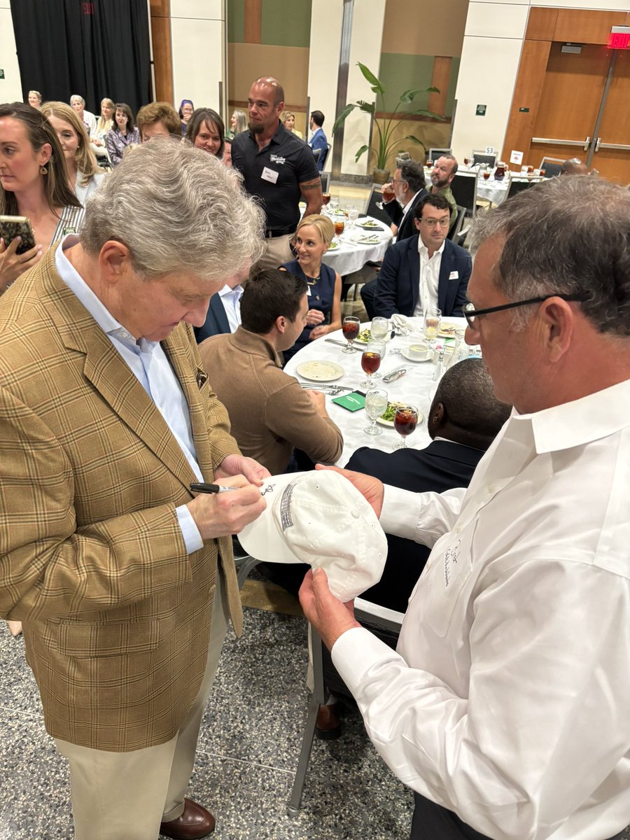 SenJohnKennedy tweet picture