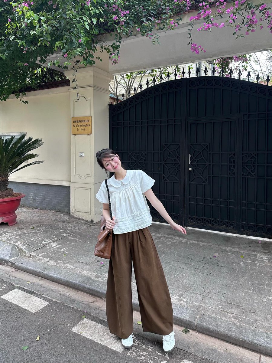 RosenaCatokive's tweet photo. Wassup 🌍 Just dropping by to say: your smile can brighten someone’s day—wear it proudly. ✨
cKkvelO https://t.co/uC1ztPCBYW